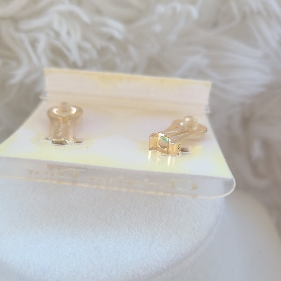 Vintage Christian Dior Gold-tone Clip-on Earrings- Excellent Condition - Picture 5 of 9